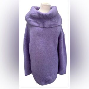 Size L Banana Republic Cozy Lavender Turtleneck Sweater